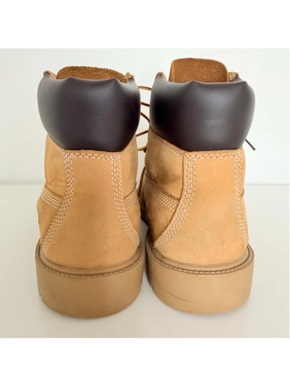 Timberland Kids Classic Waterproof Nubuck Boots Lug Sole Big Boys Size 6 Wheat